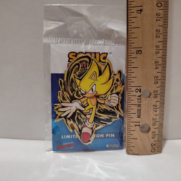 Sonic The Hedgehog Super Sonic & Shadow Limited Edition Enamel Pins Set Of 2 - Picture 4 of 4